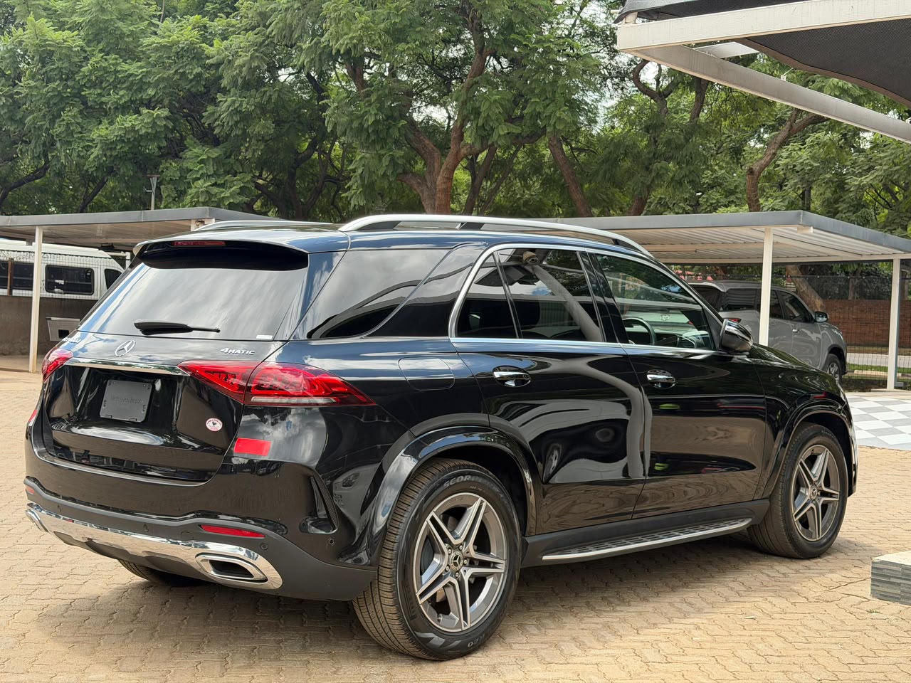 Mercedes Benz GLE400d SUV gallery image 6 at Indulge On Wheels Auto