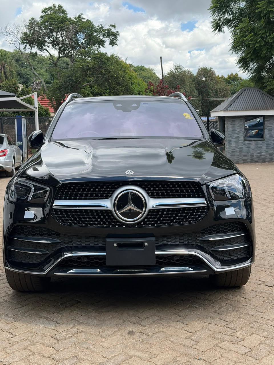 Mercedes Benz GLE400d SUV gallery image 8 at Indulge On Wheels Auto